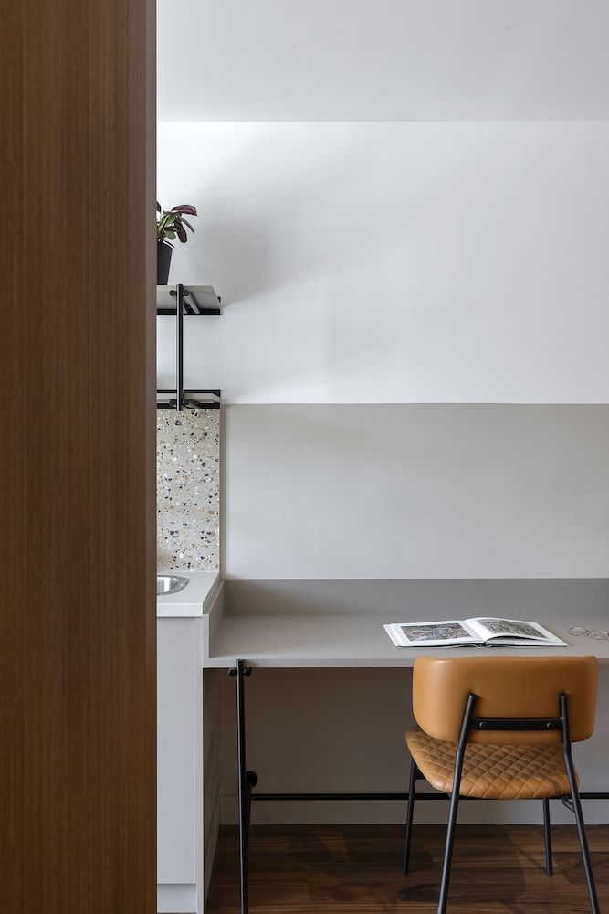 The Athenians Art Apartments Premium Suite 4