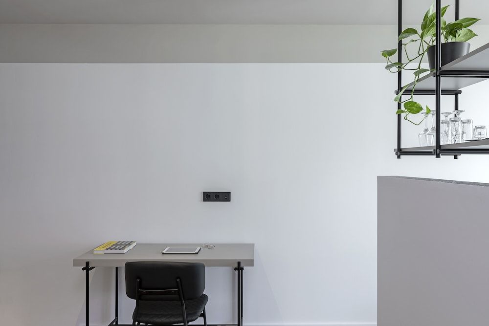 The Athenians Art Apartments Premium Suite 15