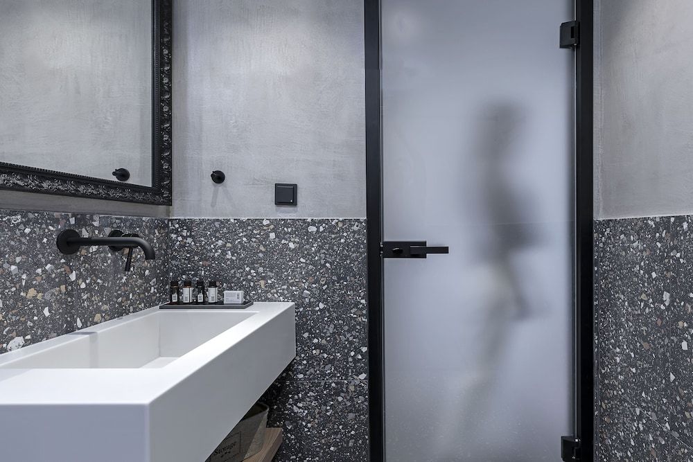 The Athenians Art Apartments Premium Suite 8