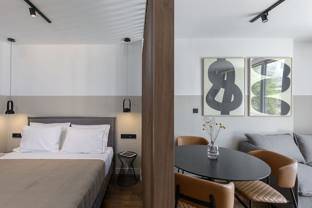 The Athenians Art Apartments Premium Suite