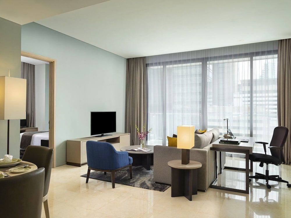 Crowne Plaza Jakarta Residences, an IHG Hotel Room, 2 Bedrooms, Balcony (High) 4