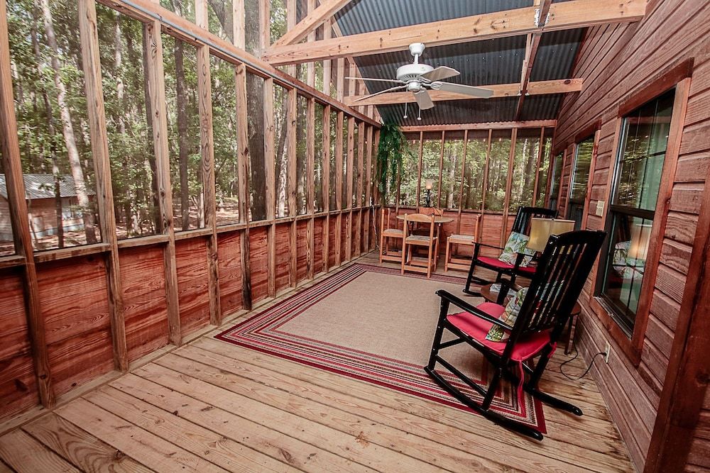 Cora's Cabins The Tree House Cabin 2