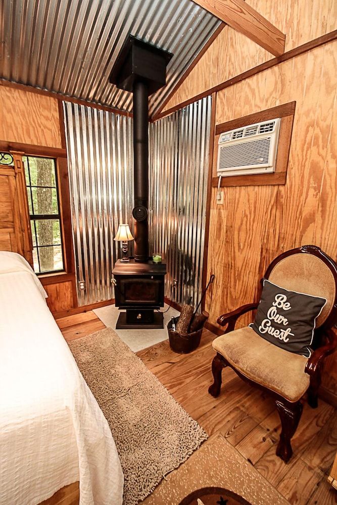 Cora's Cabins The Tree House Cabin 11