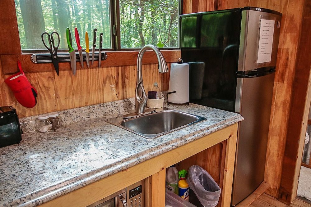 Cora's Cabins The Tree House Cabin 8