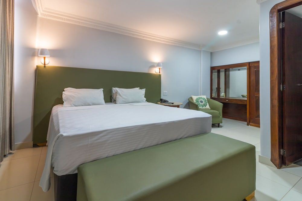 Deluxe Suite