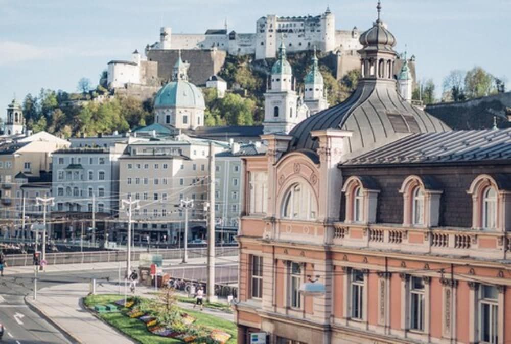 undefined Numa Salzburg Sonate 4