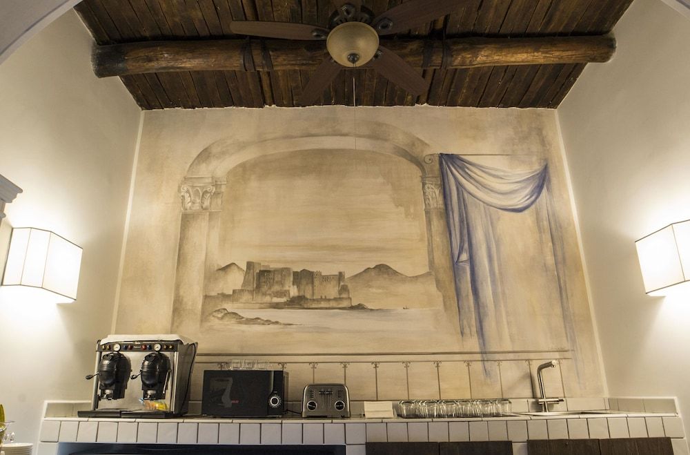 undefined Morelli Suite 7