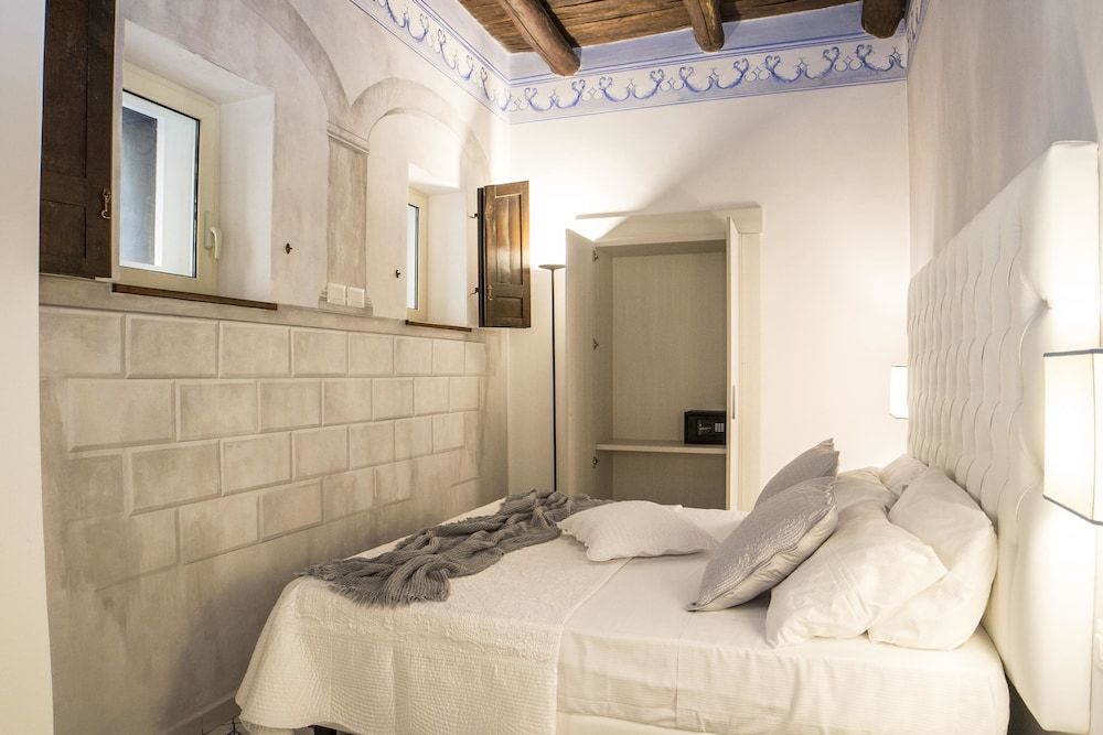 Morelli Suite Standard Room 3