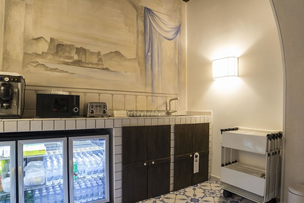 undefined Morelli Suite 6