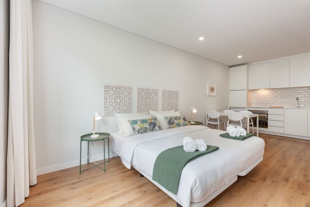 undefined Oporto Palace Apartments 7