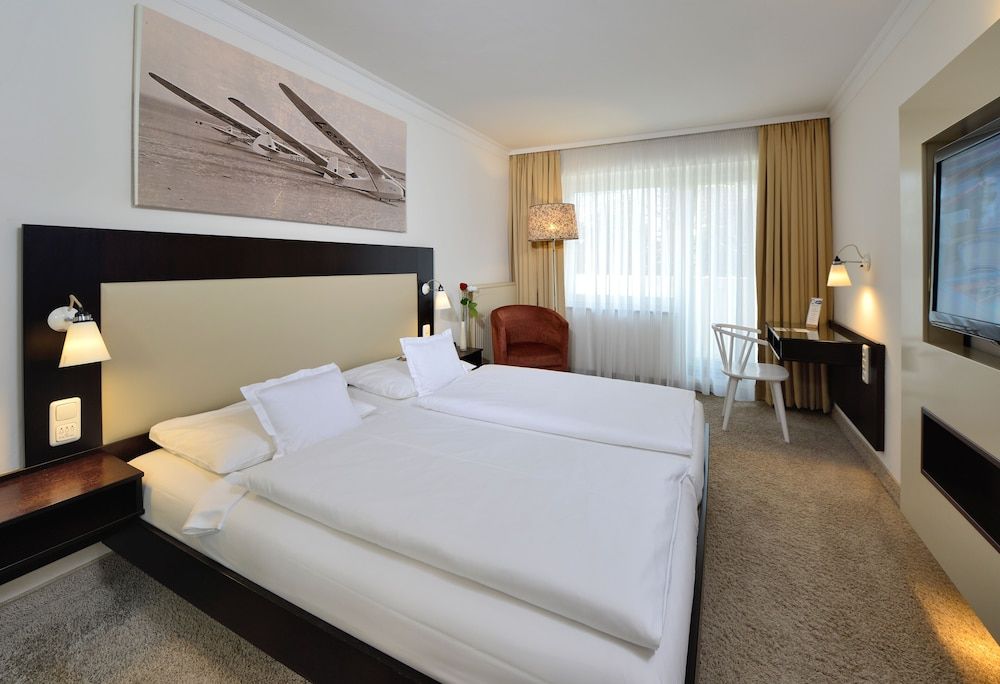 Der Kleine Hans Basic Room, 1 King Bed, Balcony 4