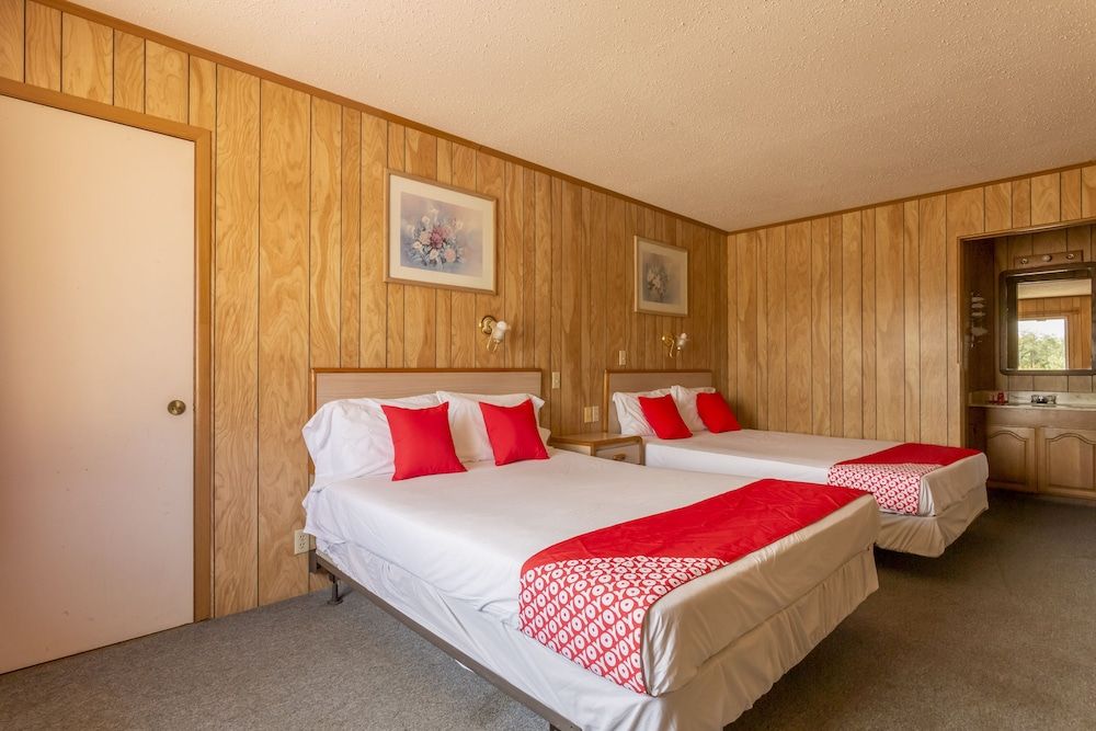 Room, 2 Queen Beds