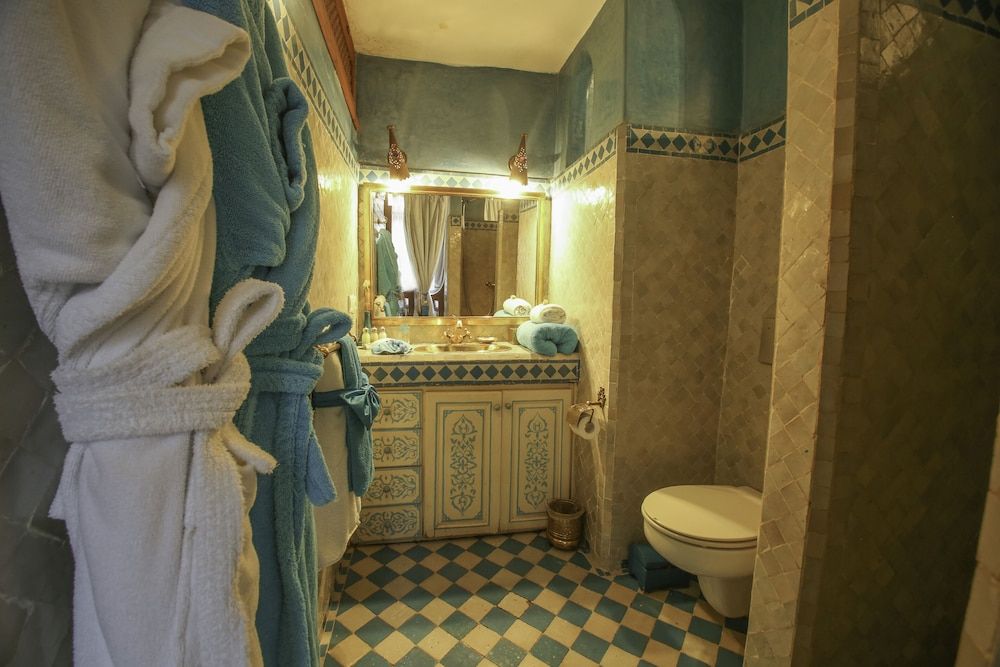 Riad Turquoise Comfort Double Room, Private Bathroom 3