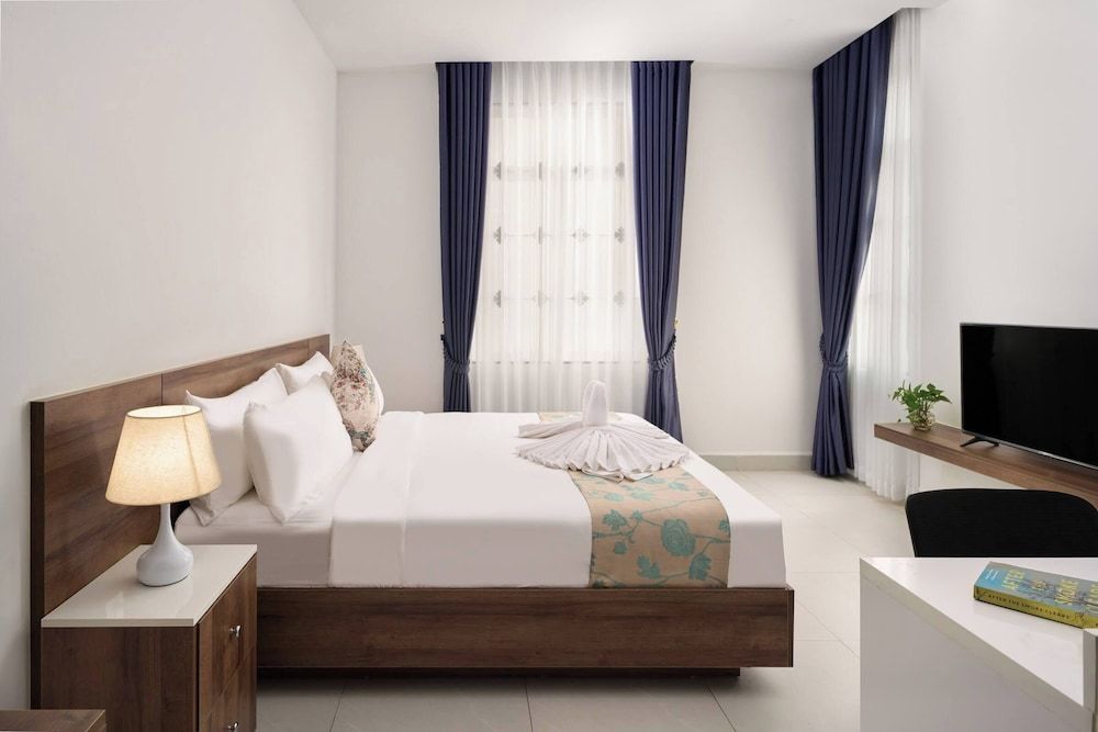 undefined Queen Mansion 2