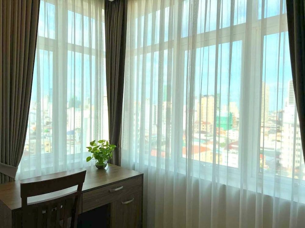 undefined Queen Mansion 5