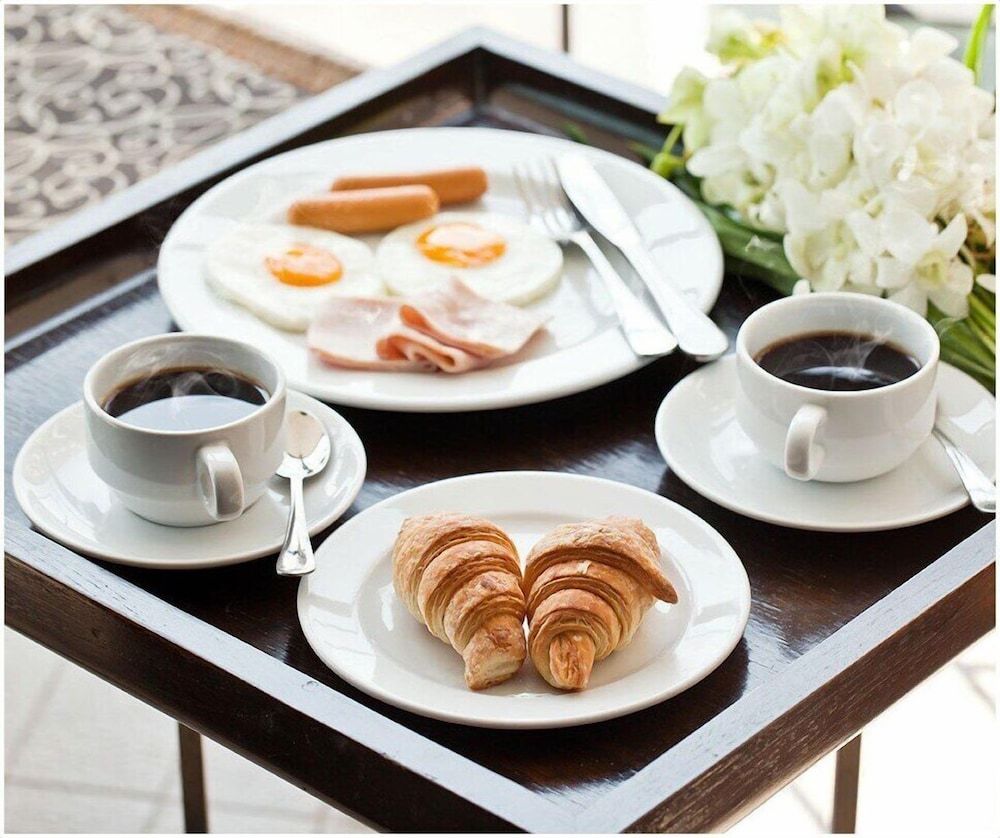 undefined Queen Mansion 10