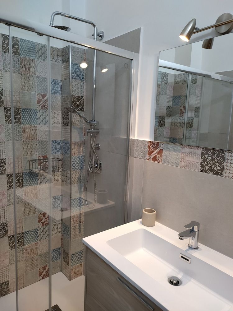 Bella Giulia Studio 8