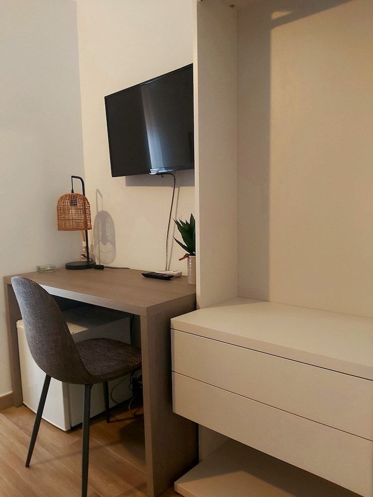 Bella Giulia Double Room, Balcony 4