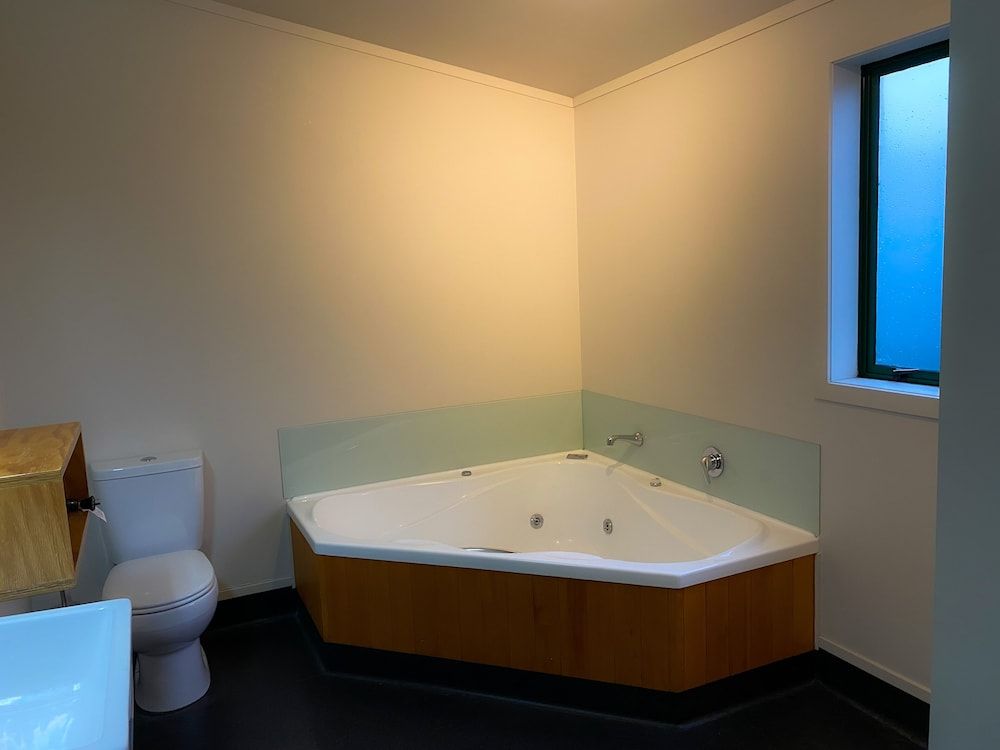 Waitomo Lodge Family Room 5