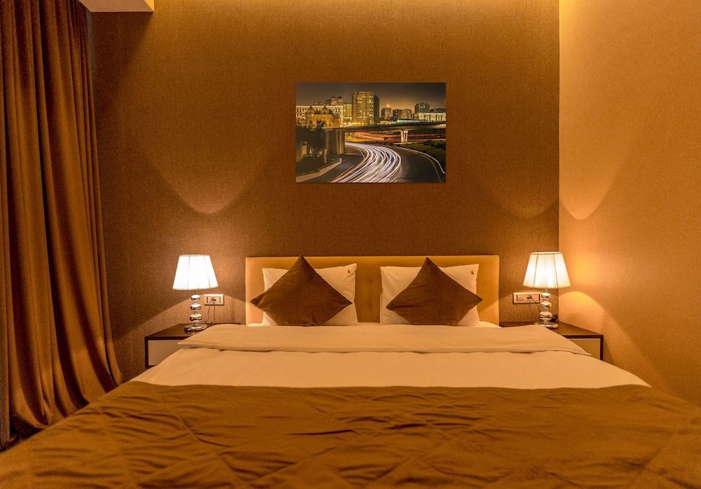 Aksent Hotel Standard Double Room, 1 King Bed 5