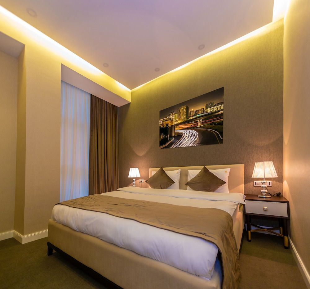 Aksent Hotel Standard Double Room, 1 King Bed 13