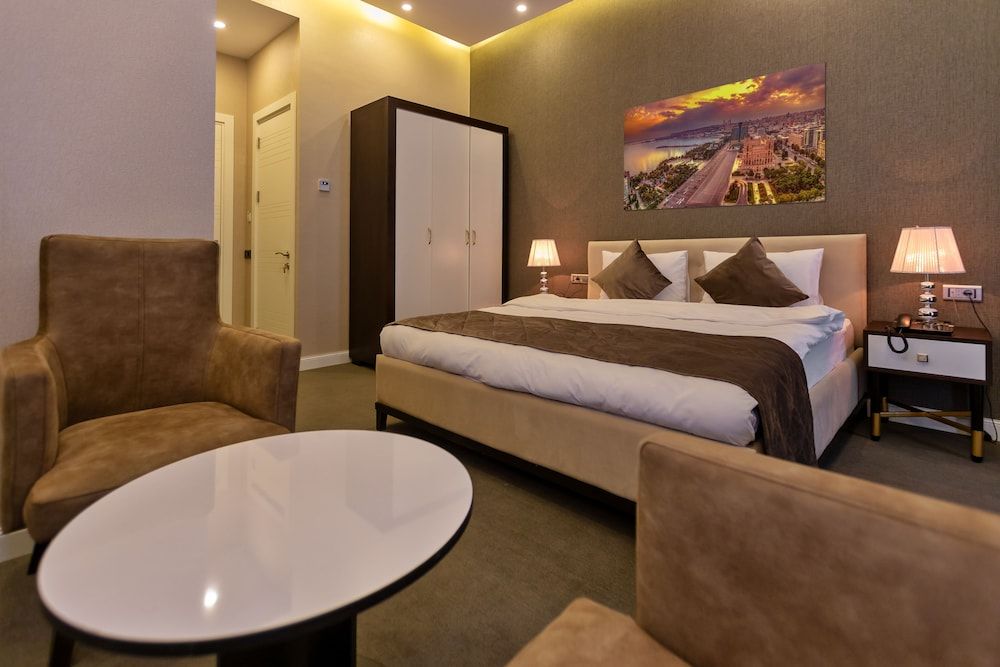 Aksent Hotel Standard Double Room, 1 King Bed 15