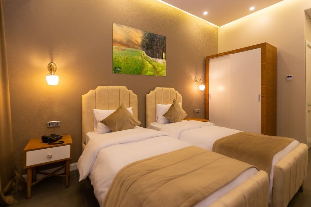 Aksent Hotel Standard Double Room, 1 King Bed 9