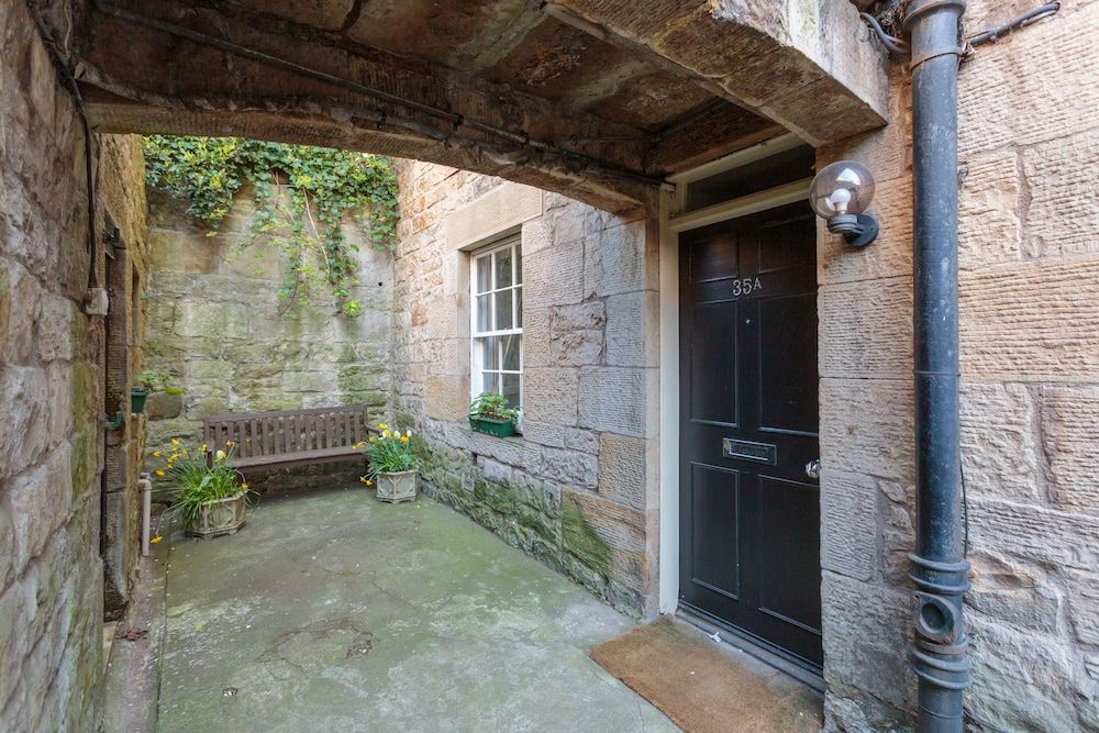undefined Beautiful Hideout in Center of Edinburgh - Business - Holidays 4
