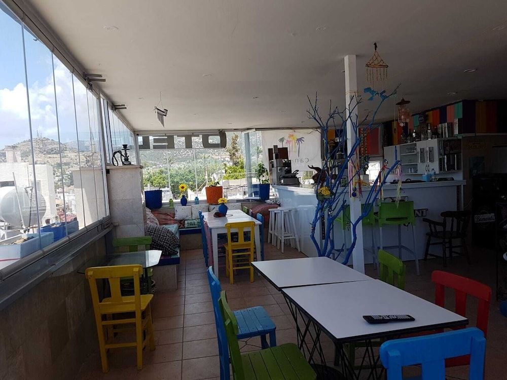 undefined Can Hotel 6