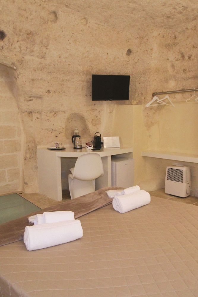 Il Casale di Maria Standard Triple Room, Ensuite 7