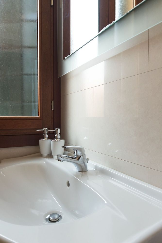 Angeles Inn Classic Double Room, 1 Queen Bed (External) 26