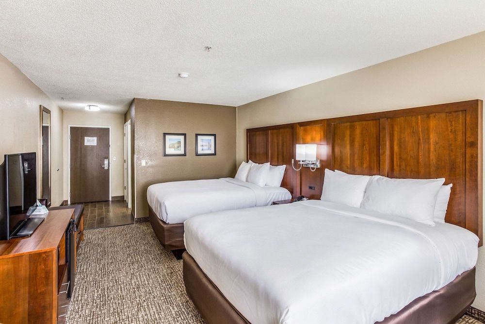 Standard Room, 2 Queen Beds, Non Smoking