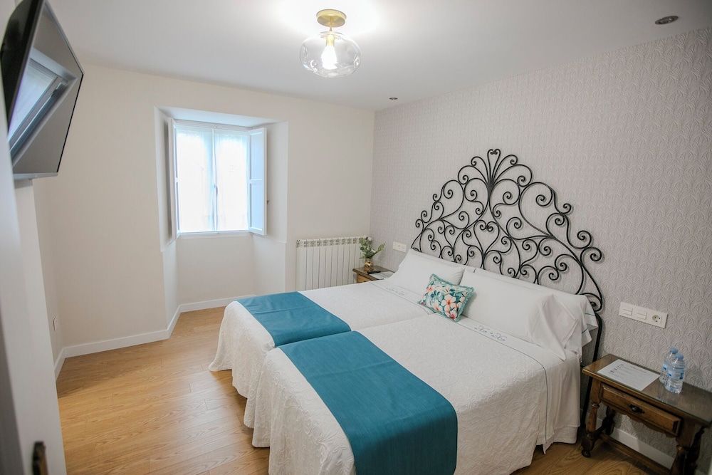 Pazo Xan Xordo Standard Double Room 8