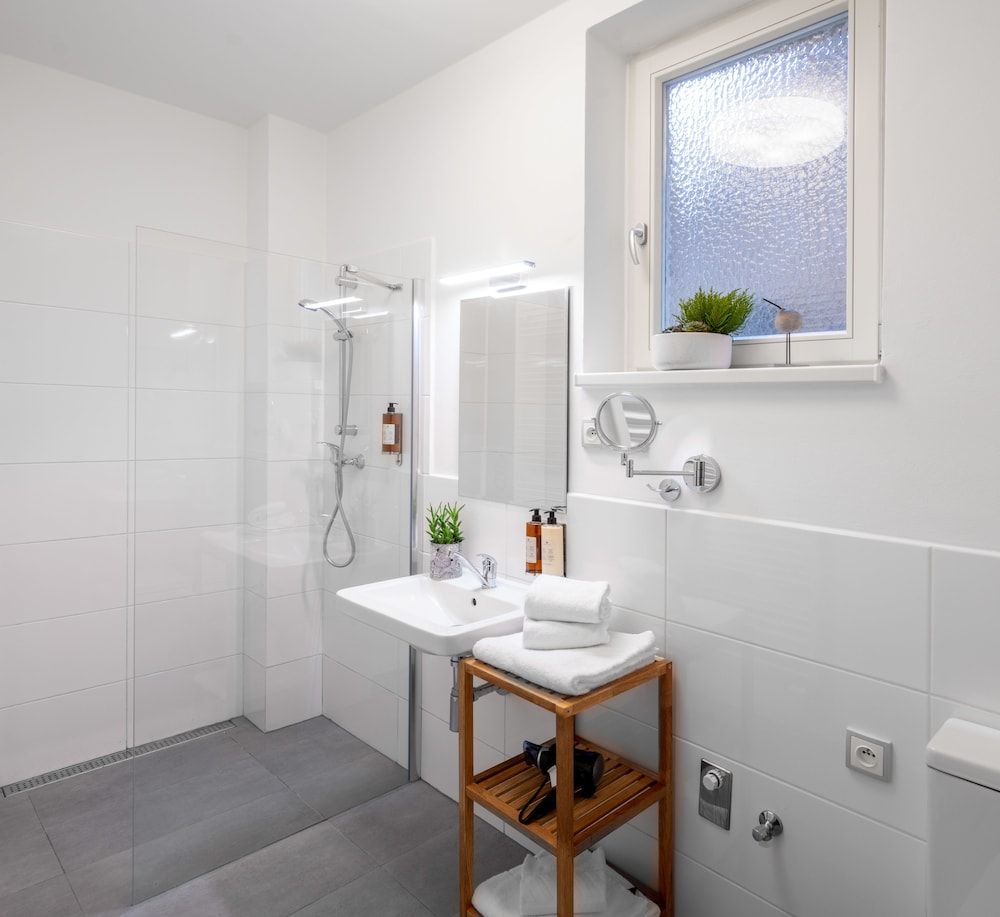 City Leaf Apartments Studio 5