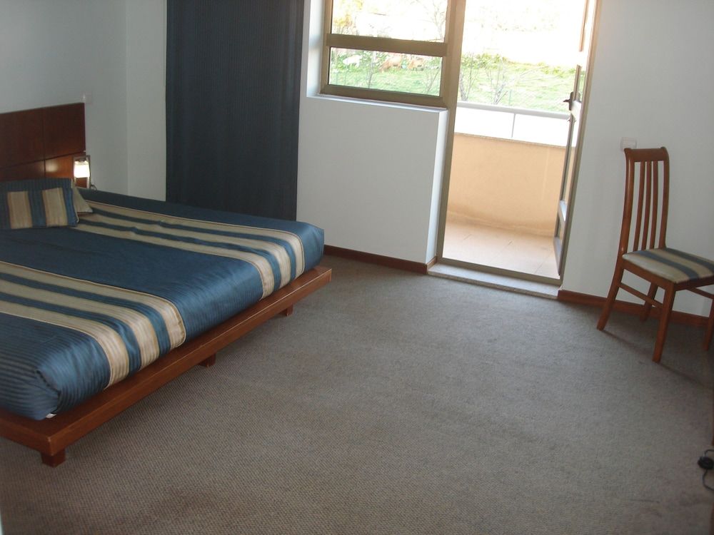 La Fontaine Hotel Family Room (2 adults + 2 children) 2