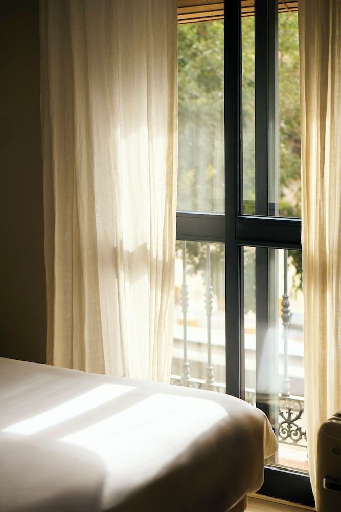 The Corner House Double Room 9