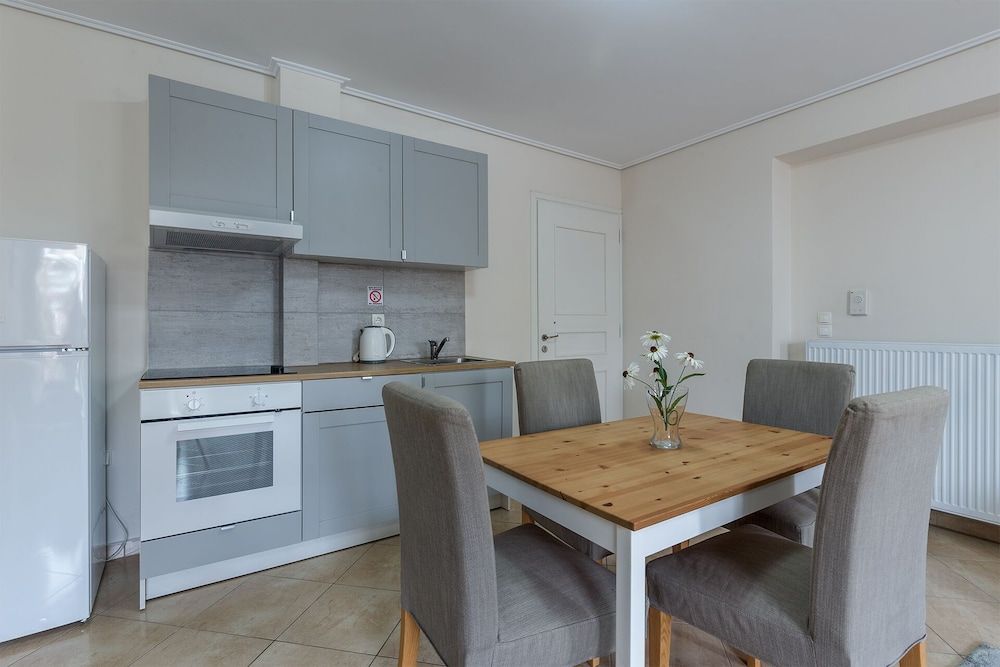 undefined UrbanStay 8