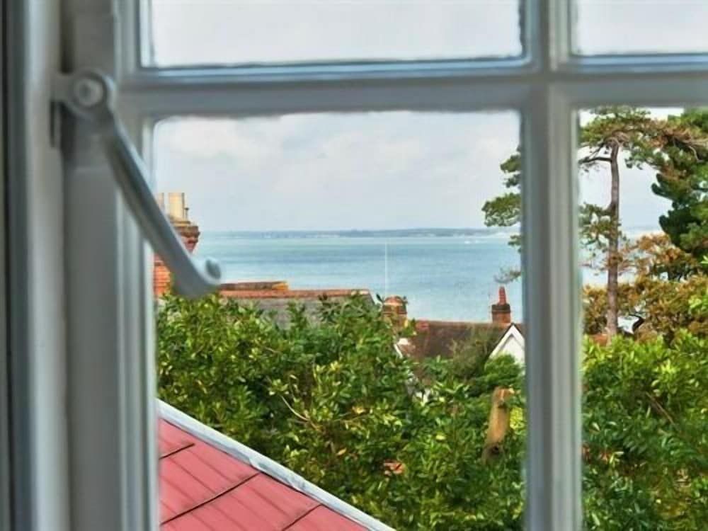The Fishbourne - Isle of Wight Standard Double Room, Ensuite (503) 4