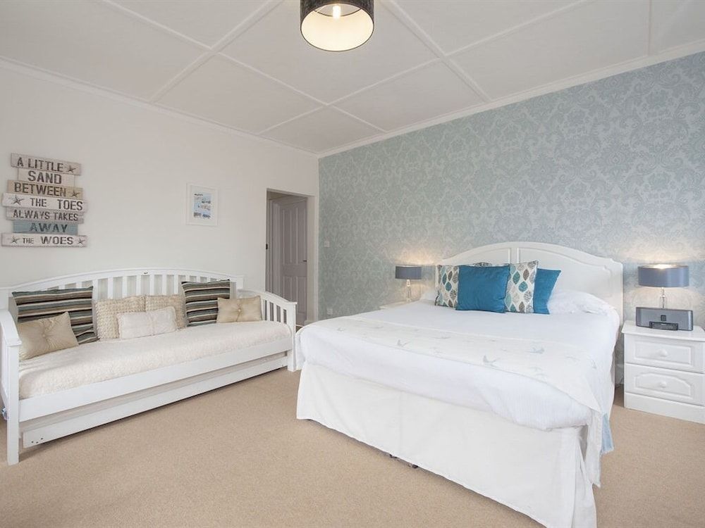 The Fishbourne - Isle of Wight Standard Double Room, Ensuite (503) 2