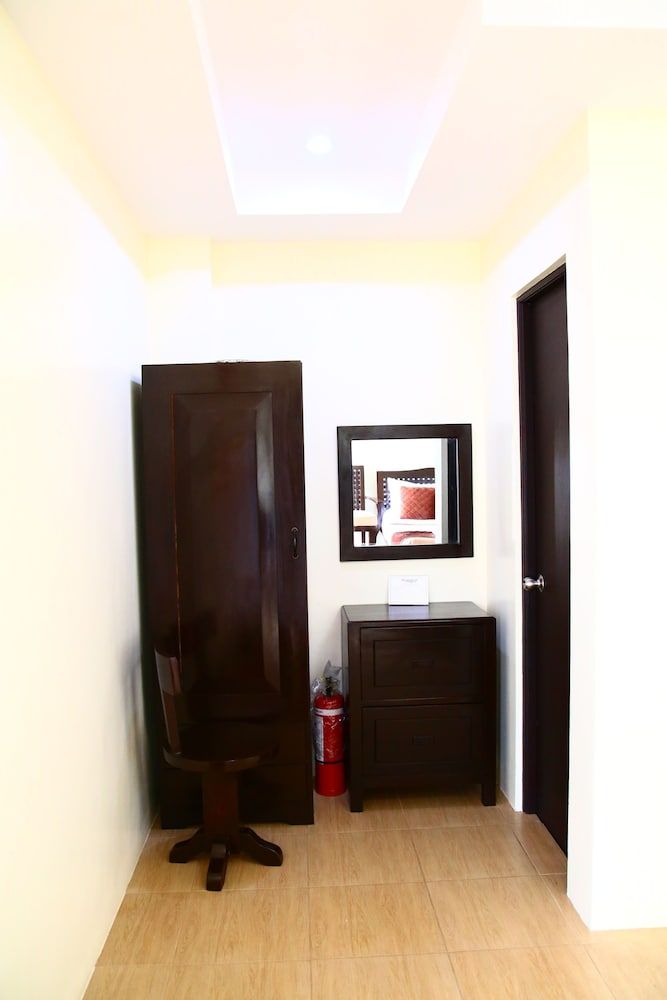 Brownwood Resort & Hotel Executive Room 3