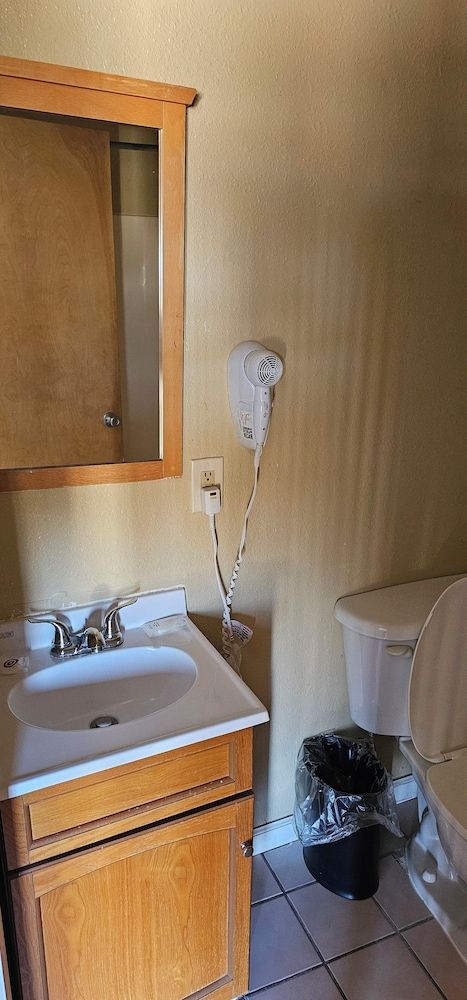 Indian Mound Motel Economy Single Room, Smoking 3