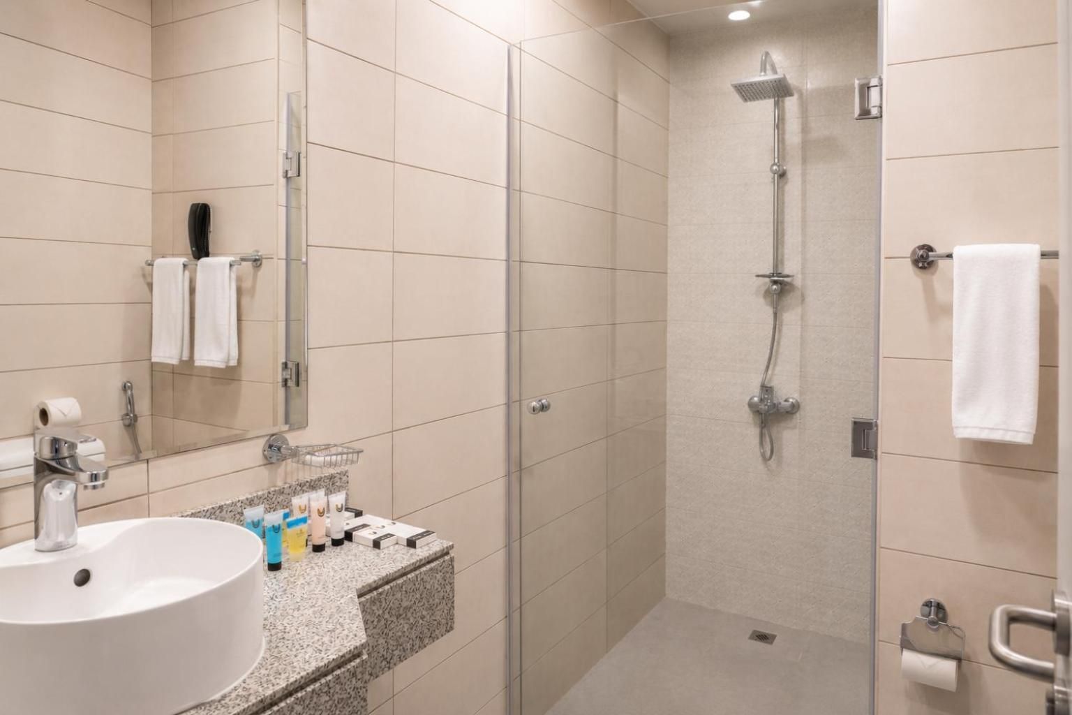 VOGO Grand Hotel Standard Double 13