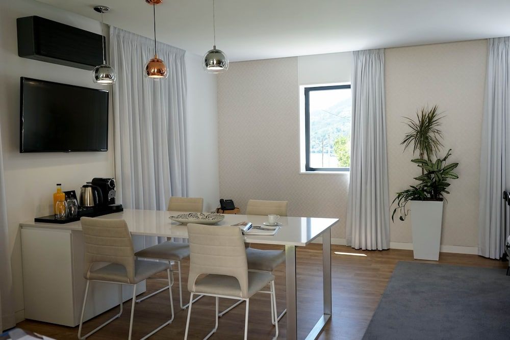 Portovella Family Suite, 2 Bedrooms 6