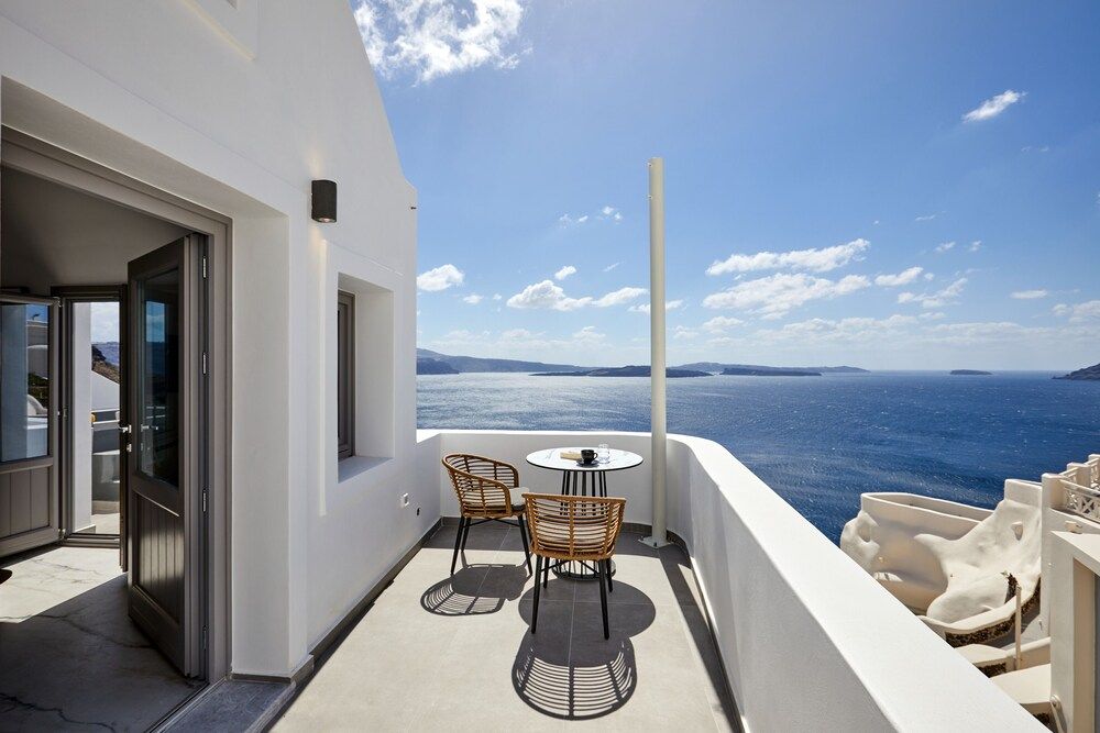 undefined Allure Breeze Suites 10