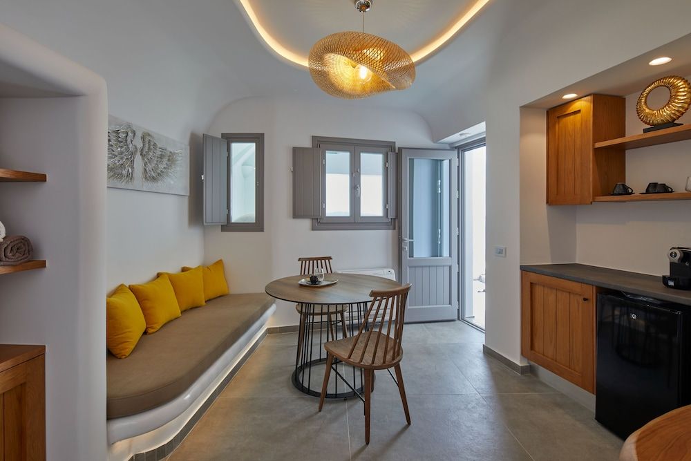 Allure Breeze Suites Junior Suite, Jetted Tub 12