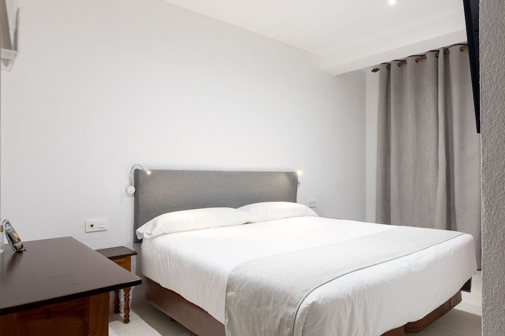 Hostal La Costa Standard Double Room 18