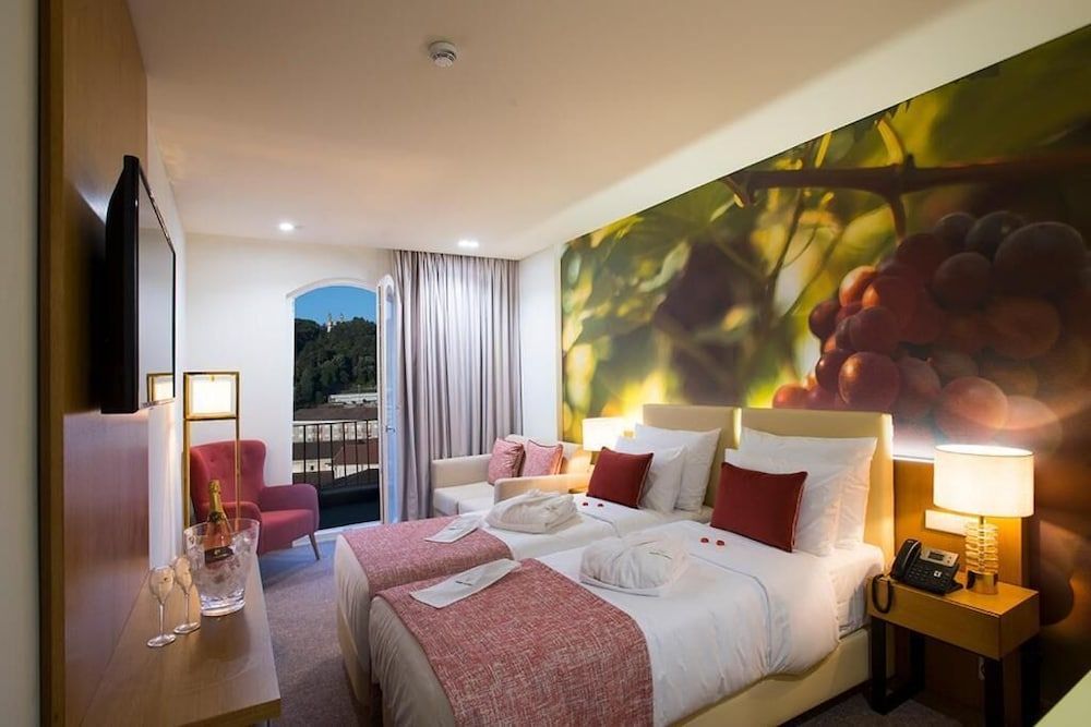 Douro Castelo Signature Superior Twin Room 2