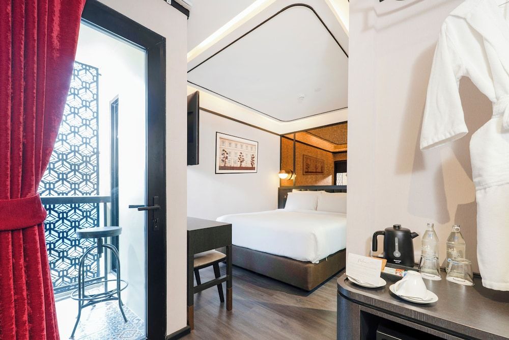 undefined The Gravitique Hotel Khaosan 4