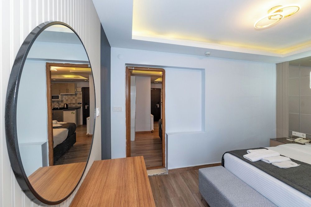 T-Square Residence Superior Suite, 1 Bedroom 14