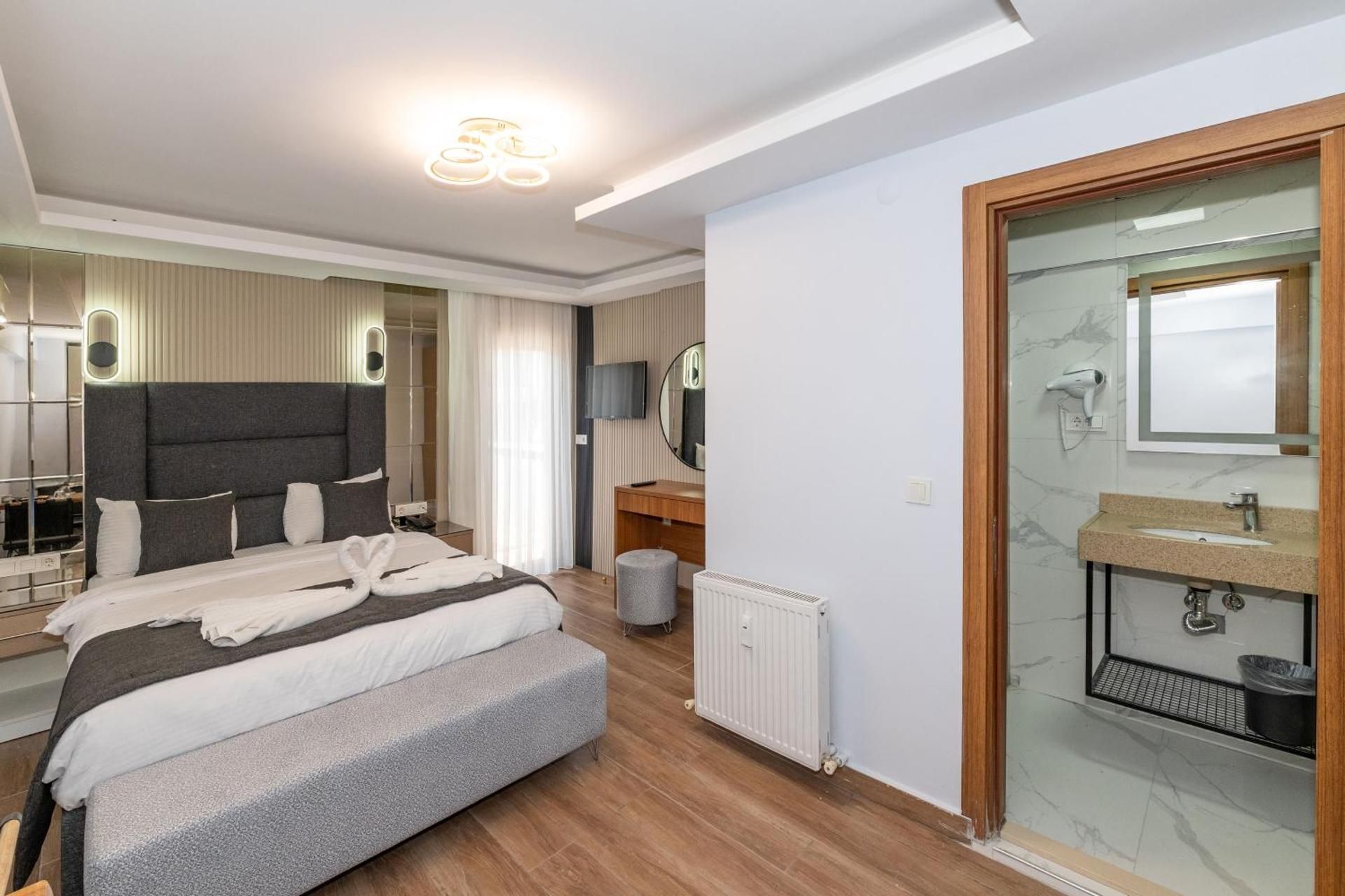 King Room with Balcony